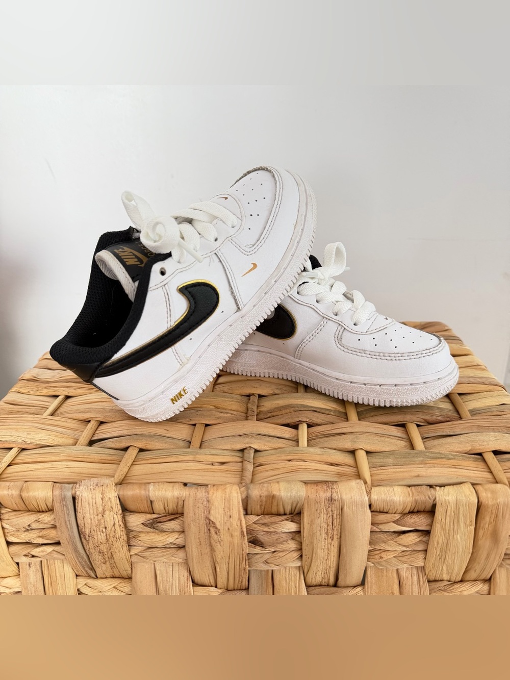 Nike Air Force 1 LV8 3 TD White Black Gold Sneakers Toddler Size 9C EUC
